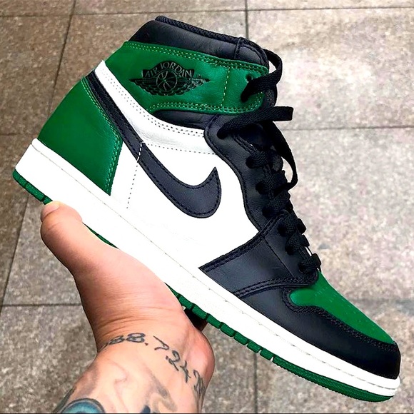 Air Jordan Retro 1 High OG | Pine Green | 11 - Picture 1 of 5